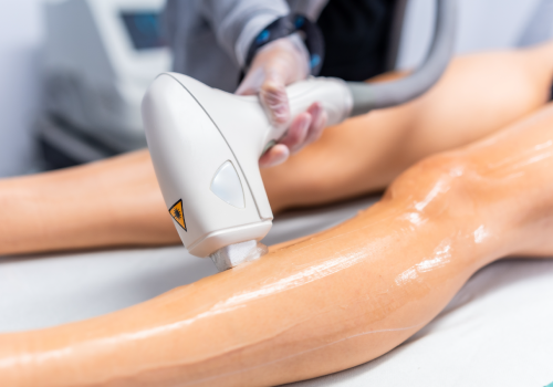 profesional de estética y salud integral cuidado de piernas - Zegel