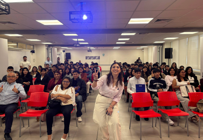 Zegel Ica reúne a más de 120 jóvenes de CADE Universitario